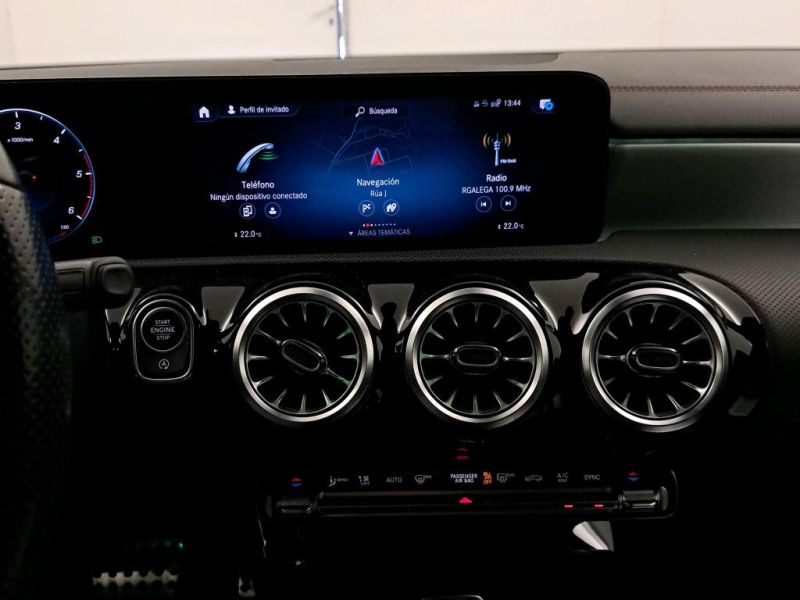 MERCEDES-BENZ CLA  200 D DCT Shooting Brake