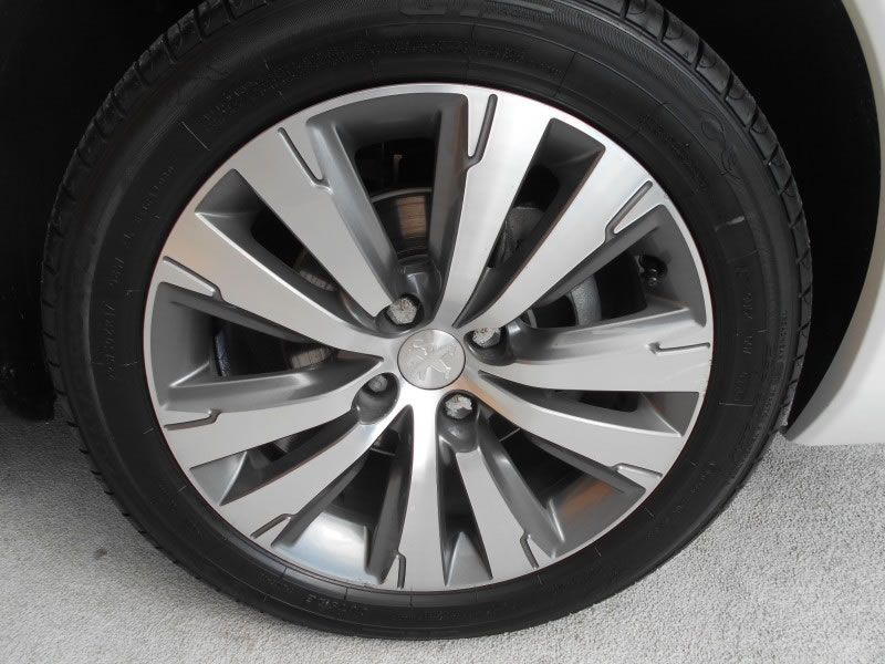 PEUGEOT 3008 1.6 eHDI 115CV BUSINESS