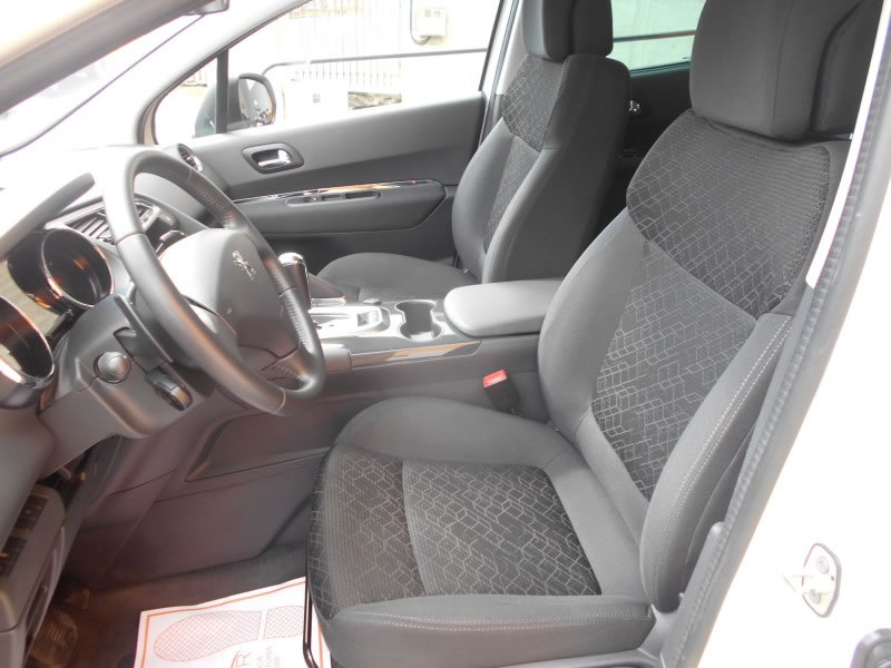 PEUGEOT 3008 1.6 eHDI 115CV BUSINESS