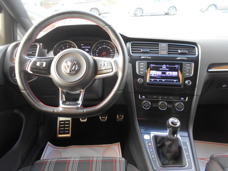 VOLKSWAGEN GOLF SERIE VII GTI PERFORMANCE 2.0 TSI 230 