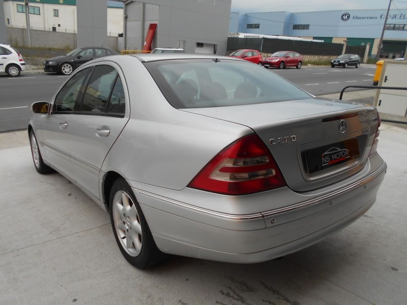 MERCEDES-BENZ CLASE C C270CDI ELEGANCE 170CV AUTOMATICO