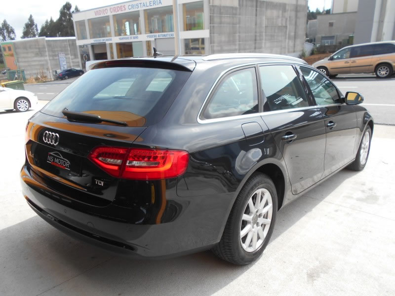 AUDI A4 AVANT  2.0 TDI NAVI-BIXENON-LEDS