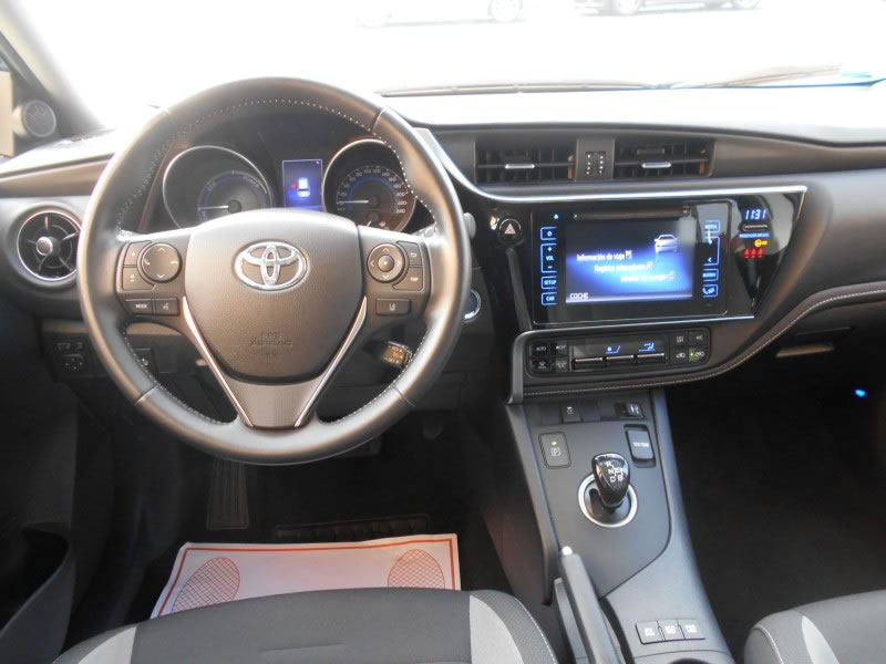 TOYOTA AURIS  1.8 140H HYBRID 136CV
