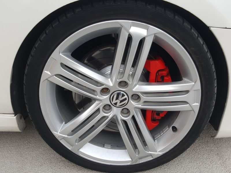 VOLKSWAGEN GOLF VI 2.0 TSI 271CV R20