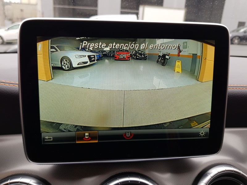 MERCEDES-BENZ CLA AMG ORANGEART EDITION  200 CDI 136CV AMG 