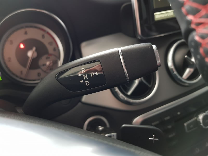 MERCEDES-BENZ CLA 220CDI 170CV PACK AMG INTERIOR Y EXTERIOR AUT