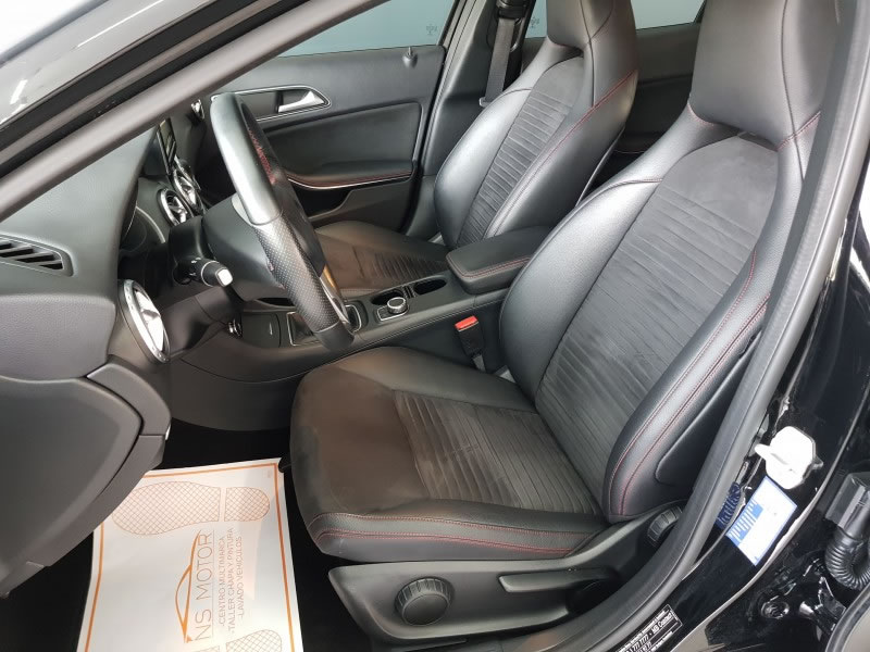 MERCEDES-BENZ GLA 200 CDI 136CV AMG 