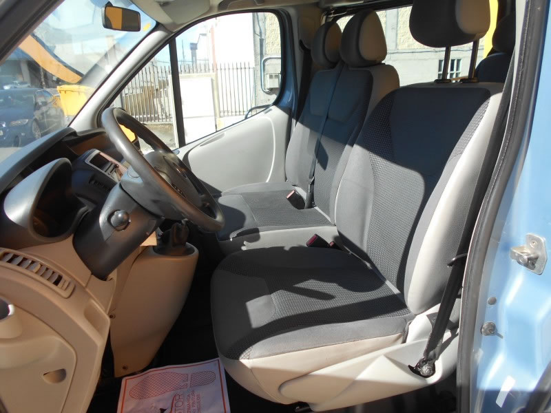 OPEL VIVARO 2.0 DCI 115CV 6 VEL 9 PLAZAS