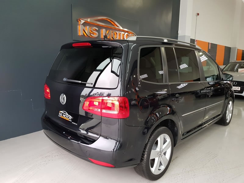 VOLKSWAGEN TOURAN 2.0 TDI 140 HIGHLINE 7 PLAZAS