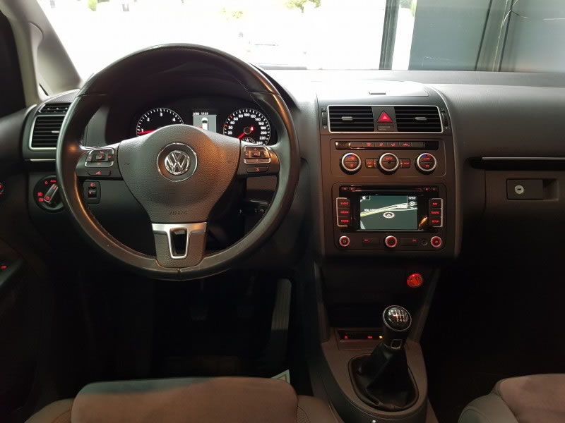 VOLKSWAGEN TOURAN 2.0 TDI 140 HIGHLINE 7 PLAZAS