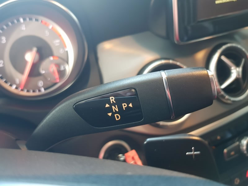 MERCEDES-BENZ CLA 220CDI 170CV PACK AMG INTERIOR Y EXTERIOR 7G FULL