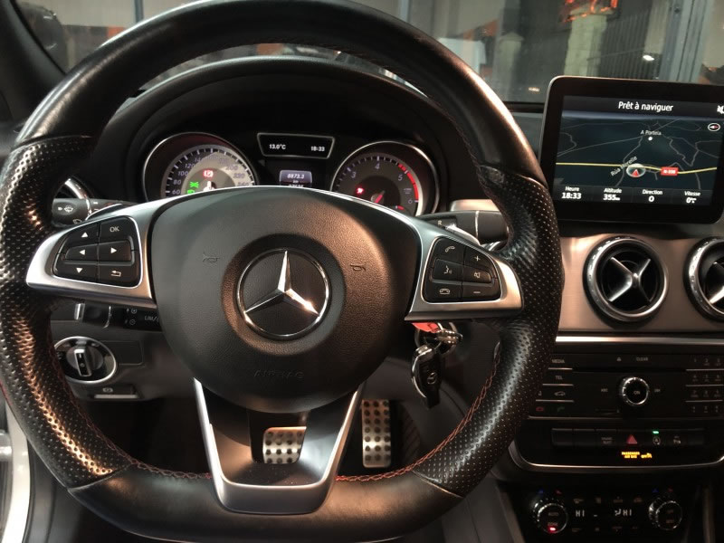 MERCEDES-BENZ GLA 200D 136CV 7G AMG