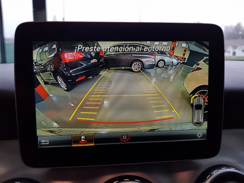 MERCEDES-BENZ GLA 200D 136CV 7G AMG