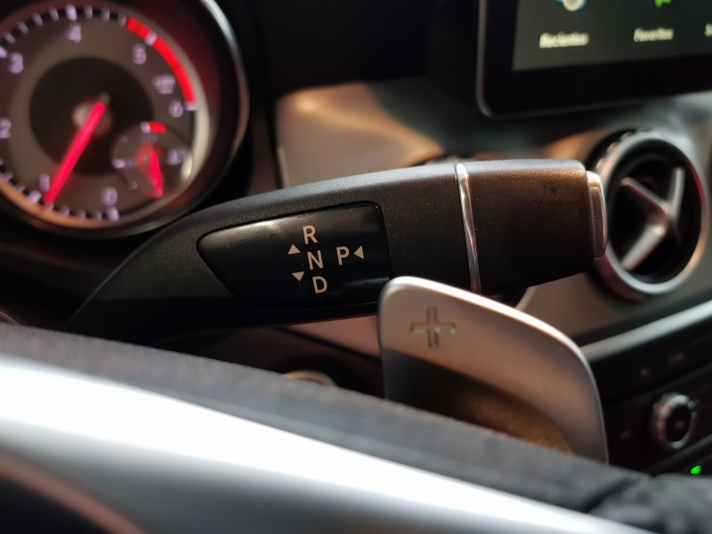 MERCEDES-BENZ GLA 200D 136CV 7G AMG