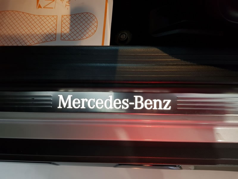 MERCEDES-BENZ GLA 200D 136CV 7G AMG