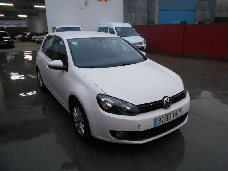 VOLKSWAGEN GOLF 1.6 TDI 105CV VOLKSWAGEN GOLF 1.6 TDI 105CV