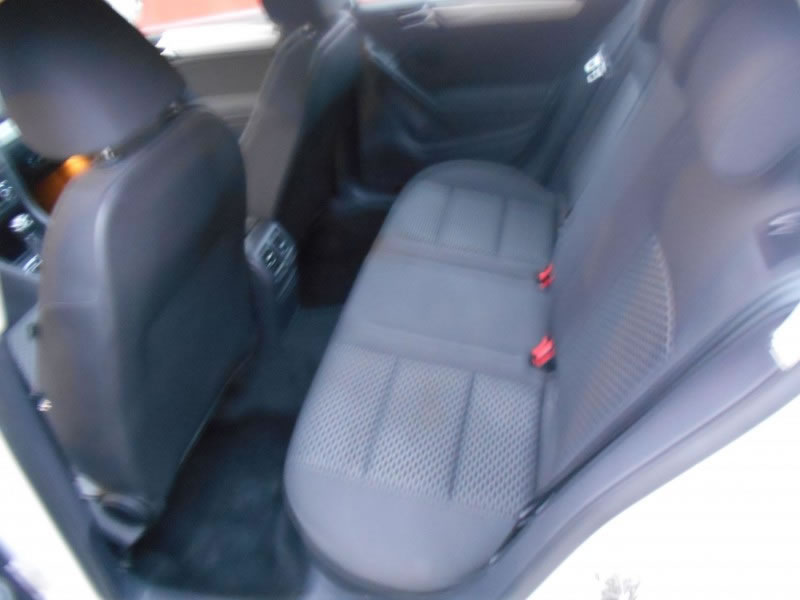 VOLKSWAGEN GOLF 1.6 TDI 105CV VOLKSWAGEN GOLF 1.6 TDI 105CV