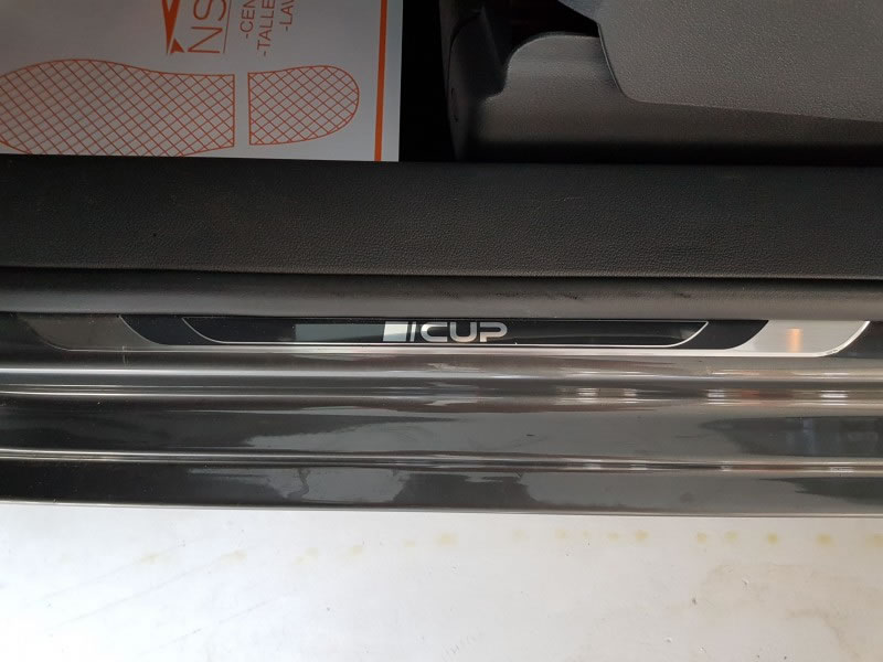 VOLKSWAGEN TOURAN 2.0 TDI 140CV DSG CUP