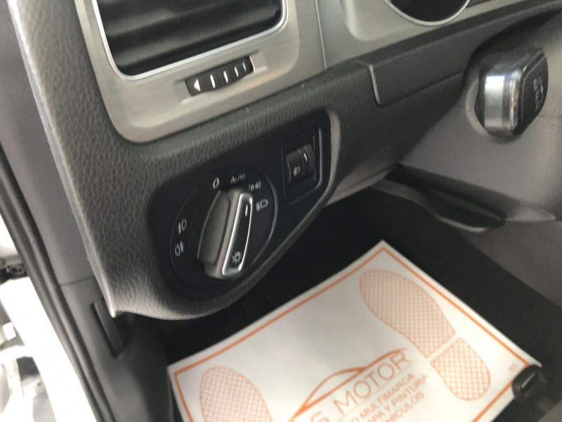 VOLKSWAGEN GOLF VII 1.6 TDI 105