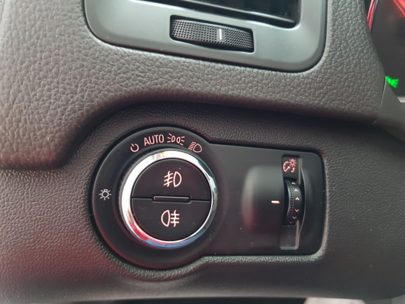 OPEL INSIGNIA  2.0 CDTI 130