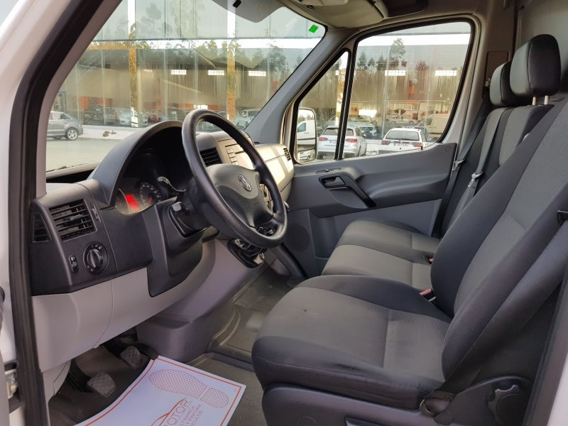 VOLKSWAGEN CRAFTER PRO 2.0 TDI BMT 136CV LARGA