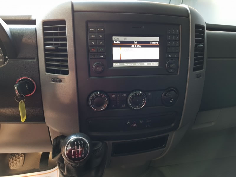 VOLKSWAGEN CRAFTER PRO 2.0 TDI BMT 136CV LARGA