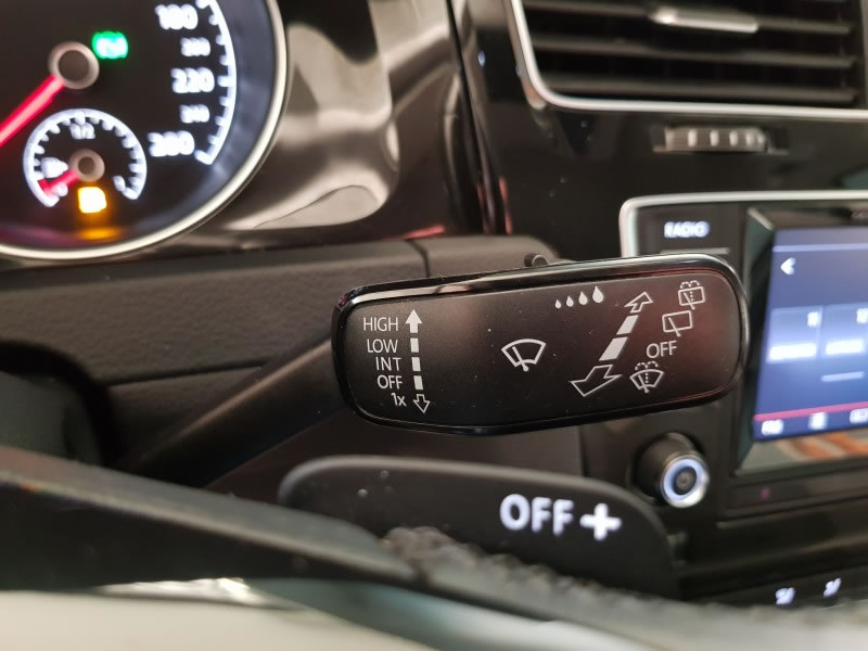 VOLKSWAGEN GOLF VII 2.0 TDI 150CV BMT DSG SPORT