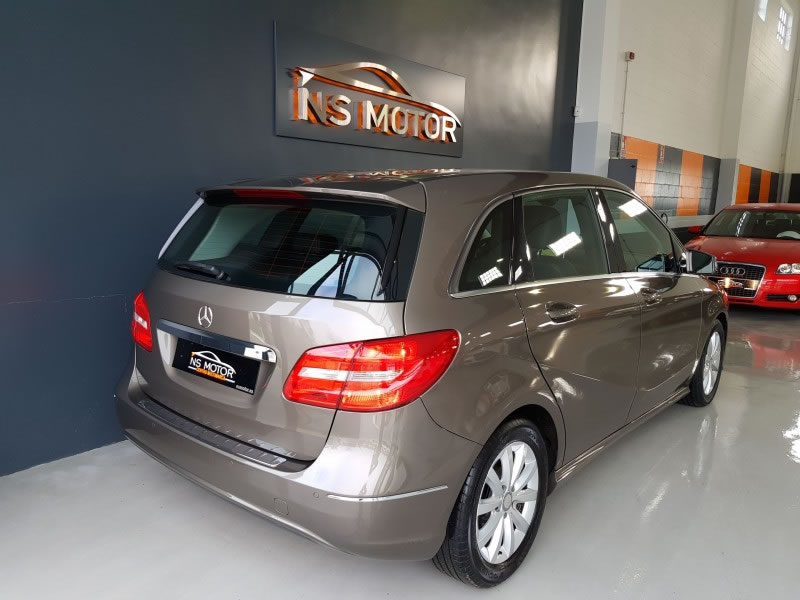 MERCEDES-BENZ CLASE B B180 CDI 109CV 6 VEL