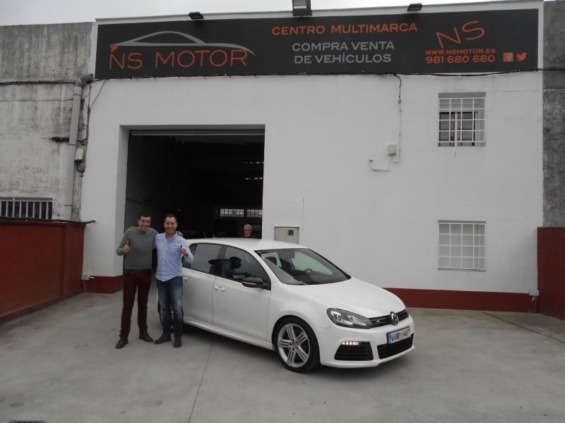 VOLKSWAGEN GOLF VI R 270CV DSG LEVAS FULL