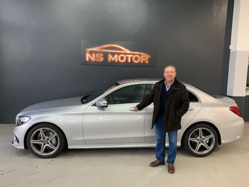 MERCEDES-BENZ CLASE C C220D 170CV 9G BERLINA AMG INT Y EXT