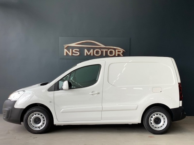 PEUGEOT PARTNER CERRADA 1.6 HDI 75CV INDUSTRIAL 2 PLAZAS PEUGEOT PARTNER CERRADA 1.6 HDI 75CV INDUSTRIAL 2 PLAZAS
