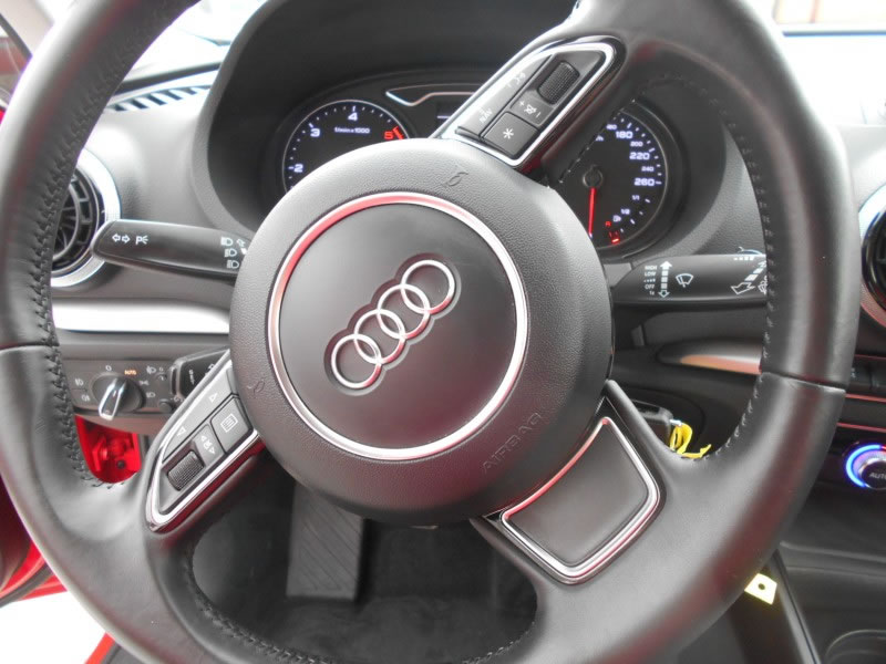 AUDI NUEVO A3  1.6 TDI 105 AMBITION NAVI FULL