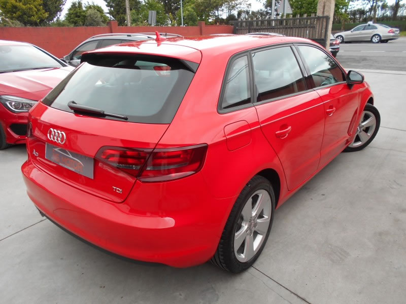 AUDI NUEVO A3  1.6 TDI 105 AMBITION NAVI FULL