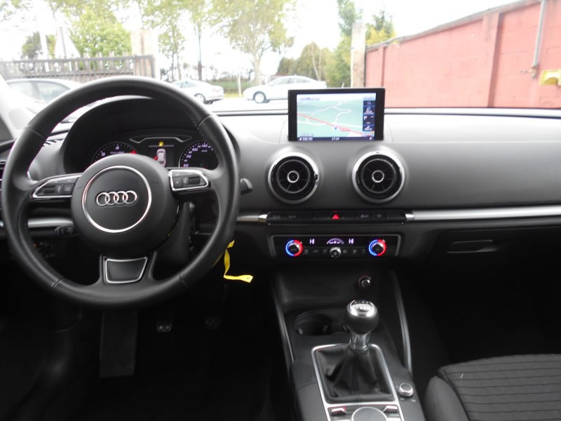 AUDI NUEVO A3  1.6 TDI 105 AMBITION NAVI FULL
