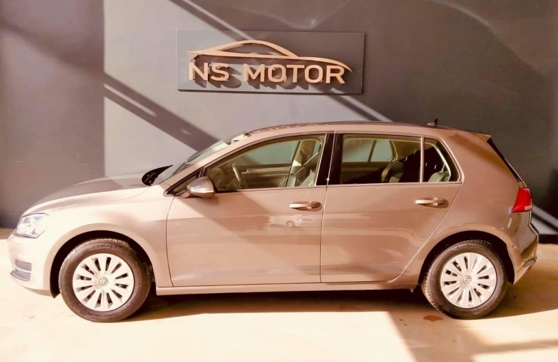VOLKSWAGEN GOLF Advance 1.6 TDI 105cv BMT VOLKSWAGEN GOLF Advance 1.6 TDI 105cv BMT
