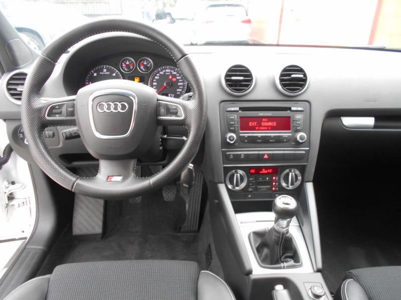 AUDI A3  2.0 TDI 140 SLINE-FULL
