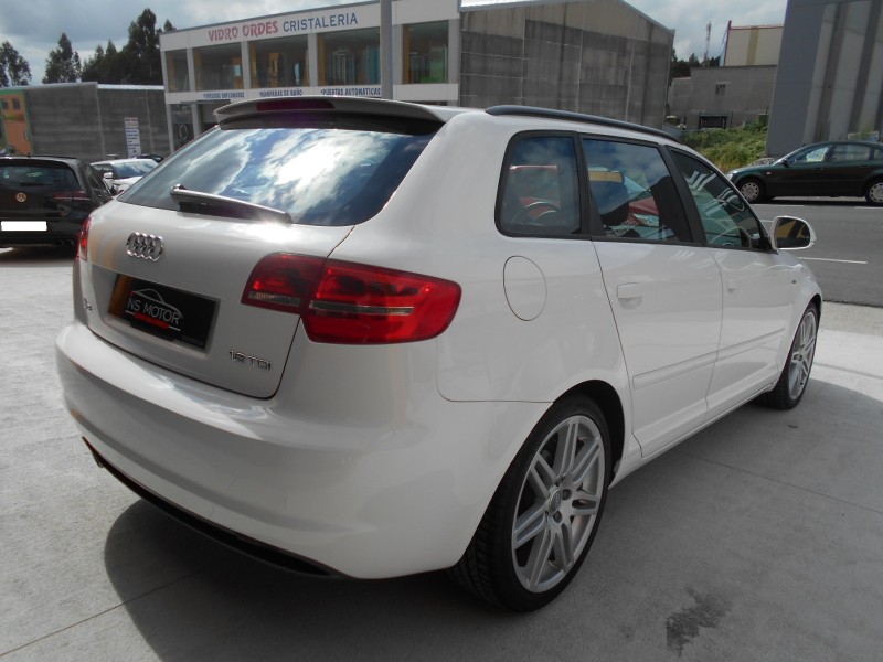 AUDI A3 SLINE 1.6 TDI 105 CV SLINE 