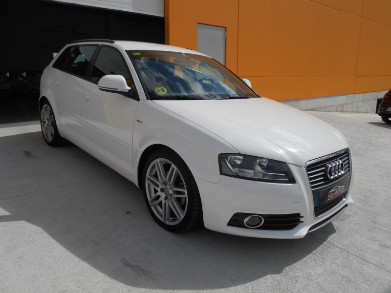 AUDI A3 SLINE 1.6 TDI 105 CV SLINE 