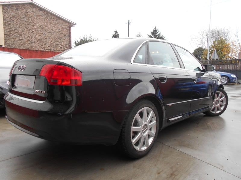 AUDI A4 2.0 TDI 140 SLINE