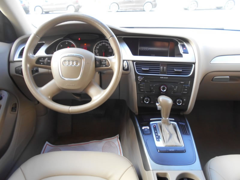 AUDI A4 2.0 TDI 143 MULTRITRONIC BIXENON-LEDS