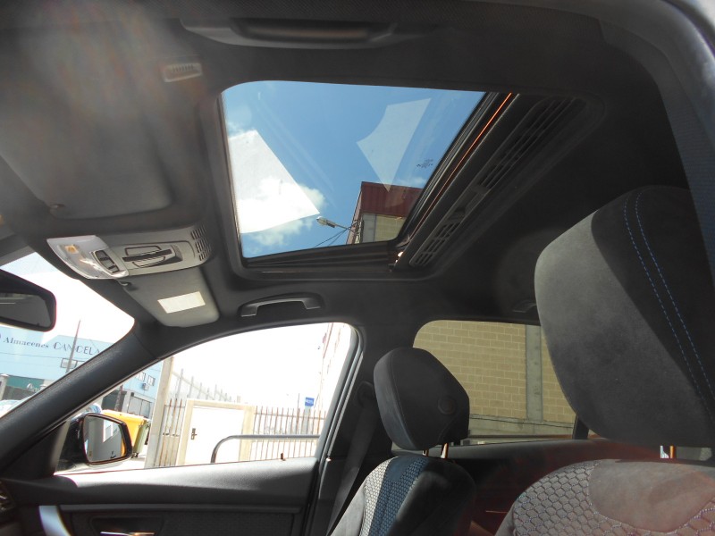 BMW 320D  F30 PACK M NAVI FULL