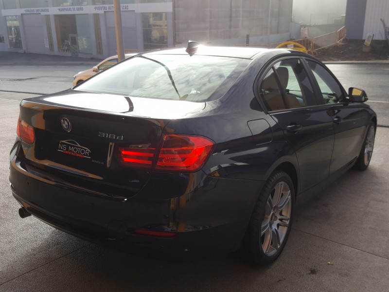 BMW SERIE 3 318D 143CV  F30