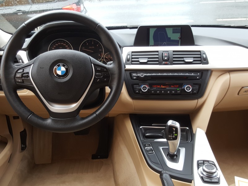 BMW SERIE 3 TOURING 318d 143CV F31 AUTO
