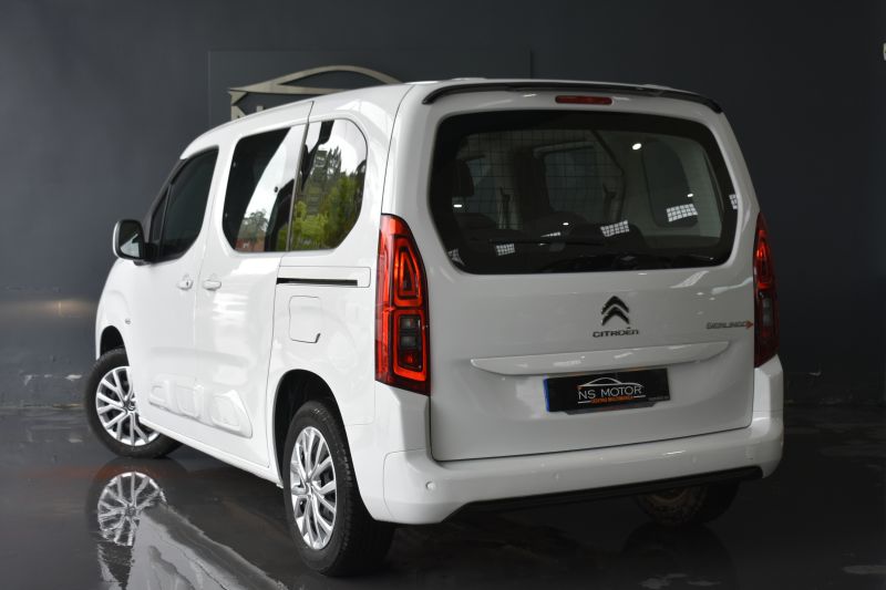 CITROEN BERLINGO TALLA M BLUEHDI 100CV FEEL 5 PLAZAS DOBLE PUERTA LATERAL  + PORTON TRASERO