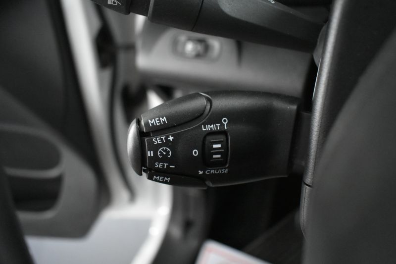 CITROEN BERLINGO  MONOVOLUMEN COMPACTO 1.5 BLUEHDI 102CV TALLA M LIVE