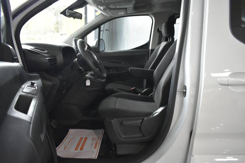 CITROEN BERLINGO  COMBI 1.5 BLUEHDI 102CV TALLA M LIVE PACK BUSINESS 