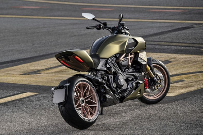 DUCATI Diavel  1260 Lamborghini