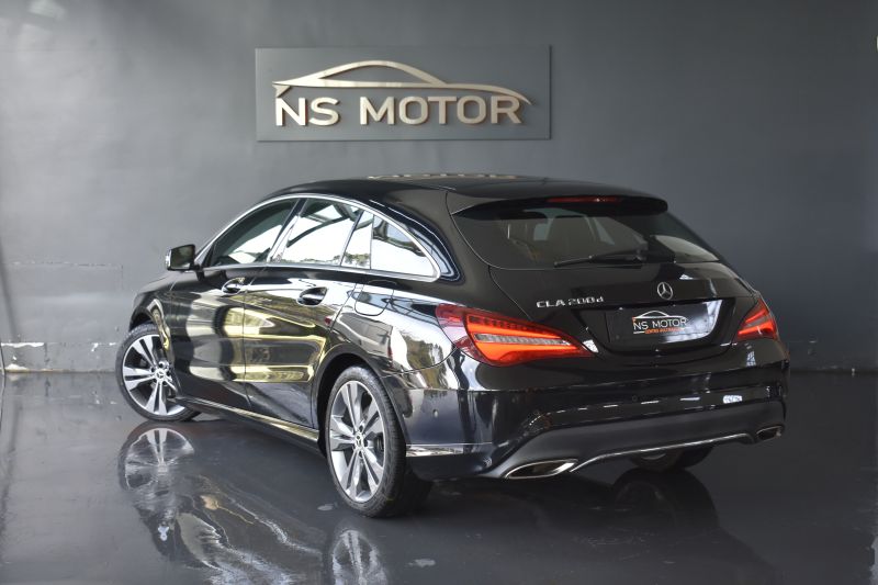 MERCEDES-BENZ CLA SHOOTING BRAKE 200D 136CV