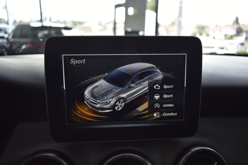 MERCEDES-BENZ CLA SHOOTING BRAKE 200D 136CV