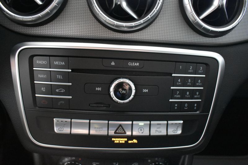 MERCEDES-BENZ CLA SHOOTING BRAKE 200D 136CV